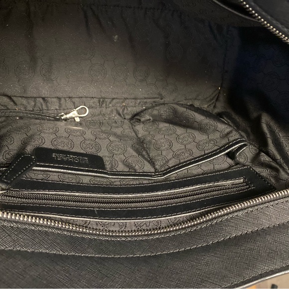 Michael Kors Selma Handbag - Picture 10 of 11